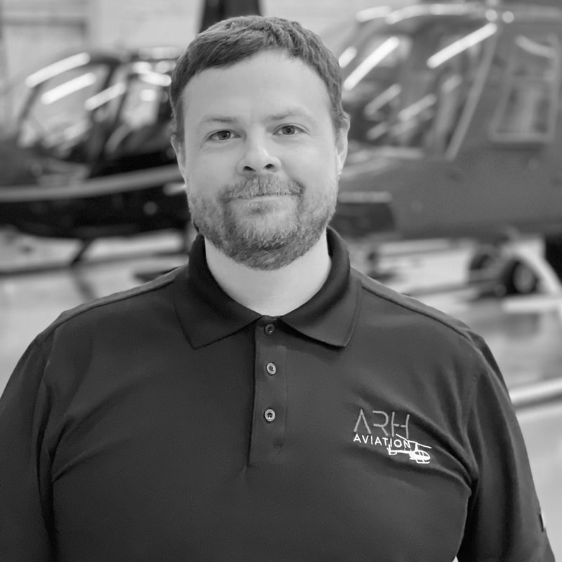 Simon - Chief Pilot / Director of Operations 